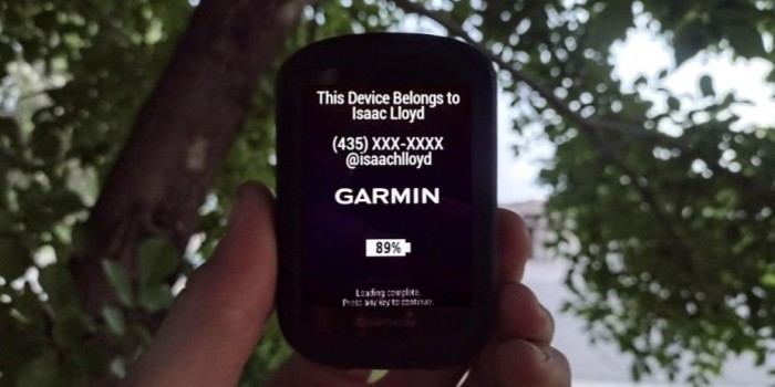 A Garmin Edge With Custom Splash Text